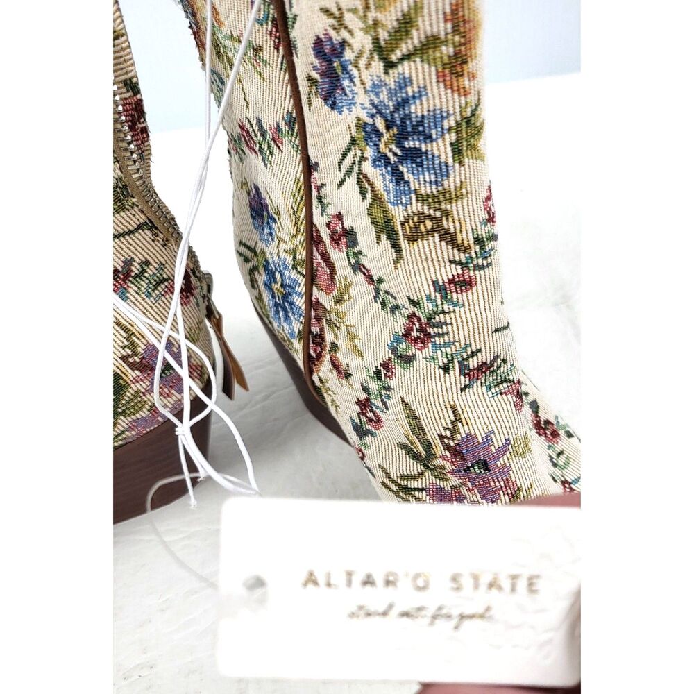 NWT Altar'd State Women's Floral Patterned Western Boots Size 7 - Picture 3 of 6
